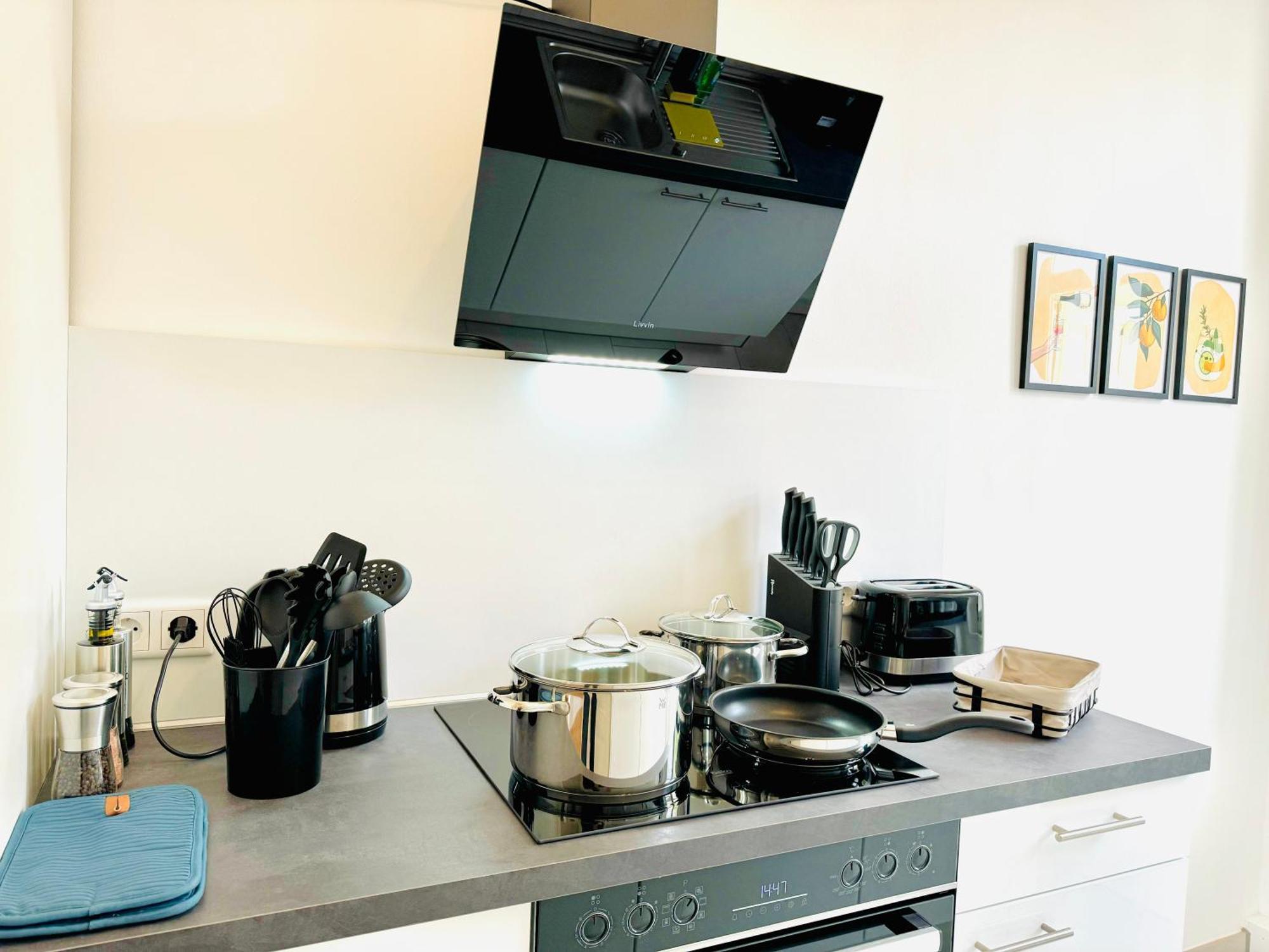 إنغولشتات E&K Living - Design Apartments - Netflix - Audi - In Village - Free Parking المظهر الخارجي الصورة